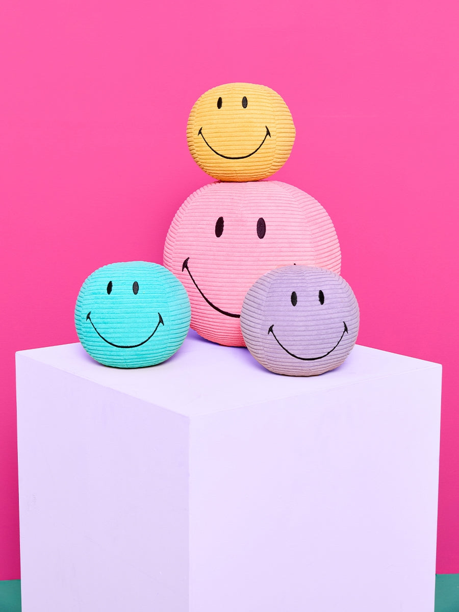 Smiley Kuscheltier Cord in Dunkelviolett von Bon Ton Toys – 13 cm, recycelter Plüsch, 4 Smileys, Nohna