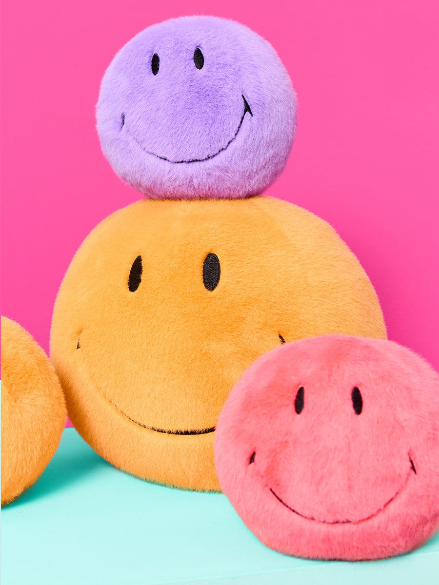 Smiley Kuscheltier Fuzzy in Gelb von Bon Ton Toys – 23 cm, recycelter Plüsch, mehrere Smileys, Nohna