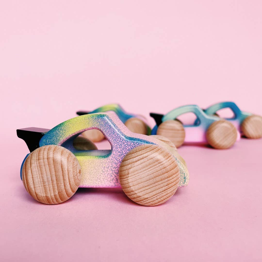 Zuckerwatte Auto aus Holz von Bajo – handbemalt, Seitenansicht - Nohna