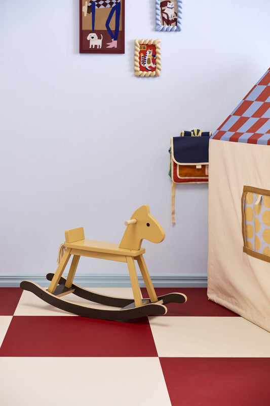 Schaukelpferd in Honiggelb von Kids Concept – Nohna