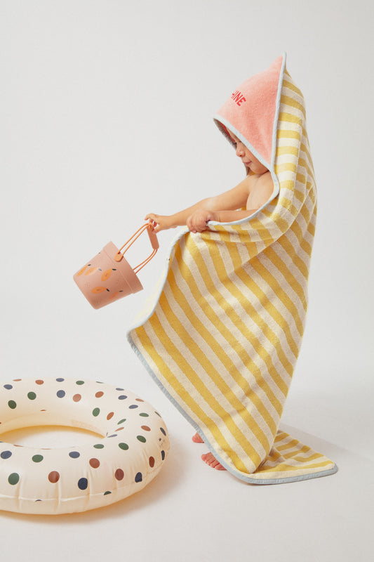 Baby Badetuch Summer Forever in Gelb mit Kapuze von Chamaye – Kind - Nohna