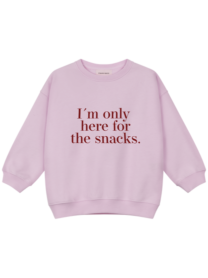 SNACKS ONLY Sweatshirt Baby & Kids in Pastellrosa mit Print und Croissant-Motiv –  Frontansicht Kids - Nohna