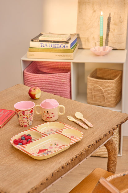 Kinderbecher Fun Fair Print von RICE by RICE in Pink – Tisch - Nohna