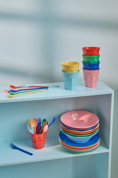 Beilagenteller in Rot, Rosa, Blau, Grün, Gelb, Hellblau von RICE by RICE – Regal - Nohna