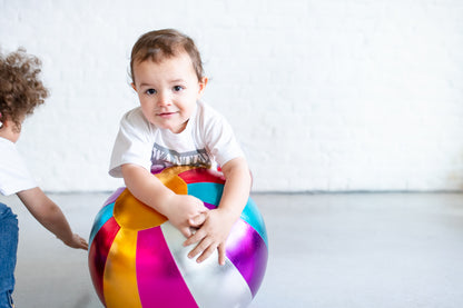 Zirkusball 40 cm Multico von Ratatam in bunten Farben – Boden Junge - Nohna