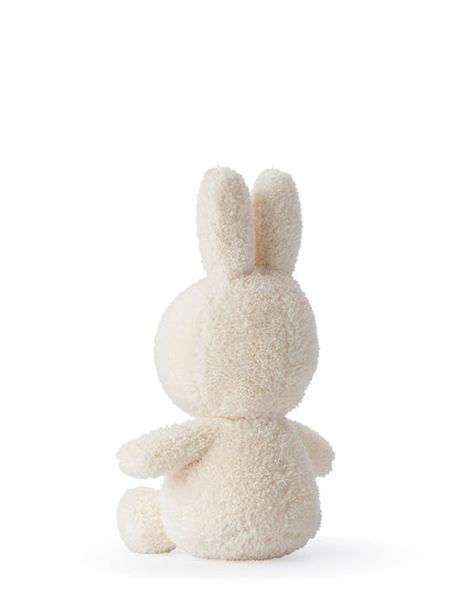 Miffy Kuscheltier Terry in Creme von Bon Ton Toys – 23 cm, recycelter Plüsch, Rückansicht, Nohna