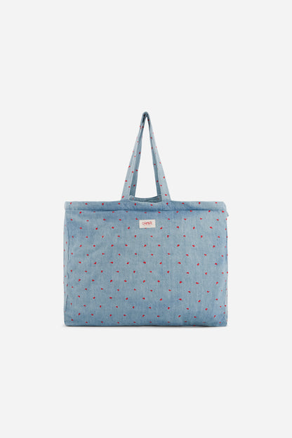 Große Tasche Boom Badaboom in Denim-Blau mit roten Herzen von Chamaye – Rückansicht - Nohna