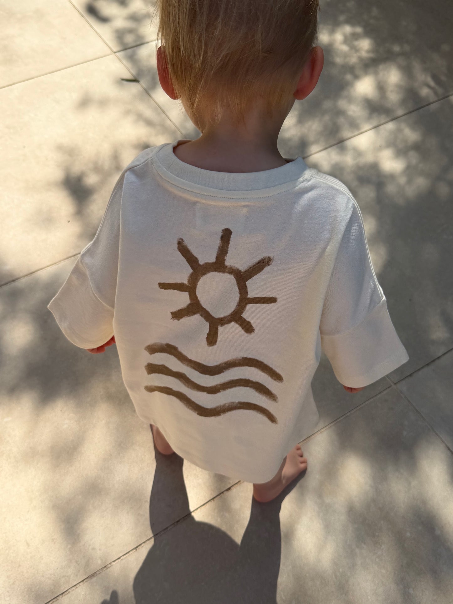 SOL Y SAL Shirt Unisex in Sun Cream mit Prints – Rückansicht - Nohna