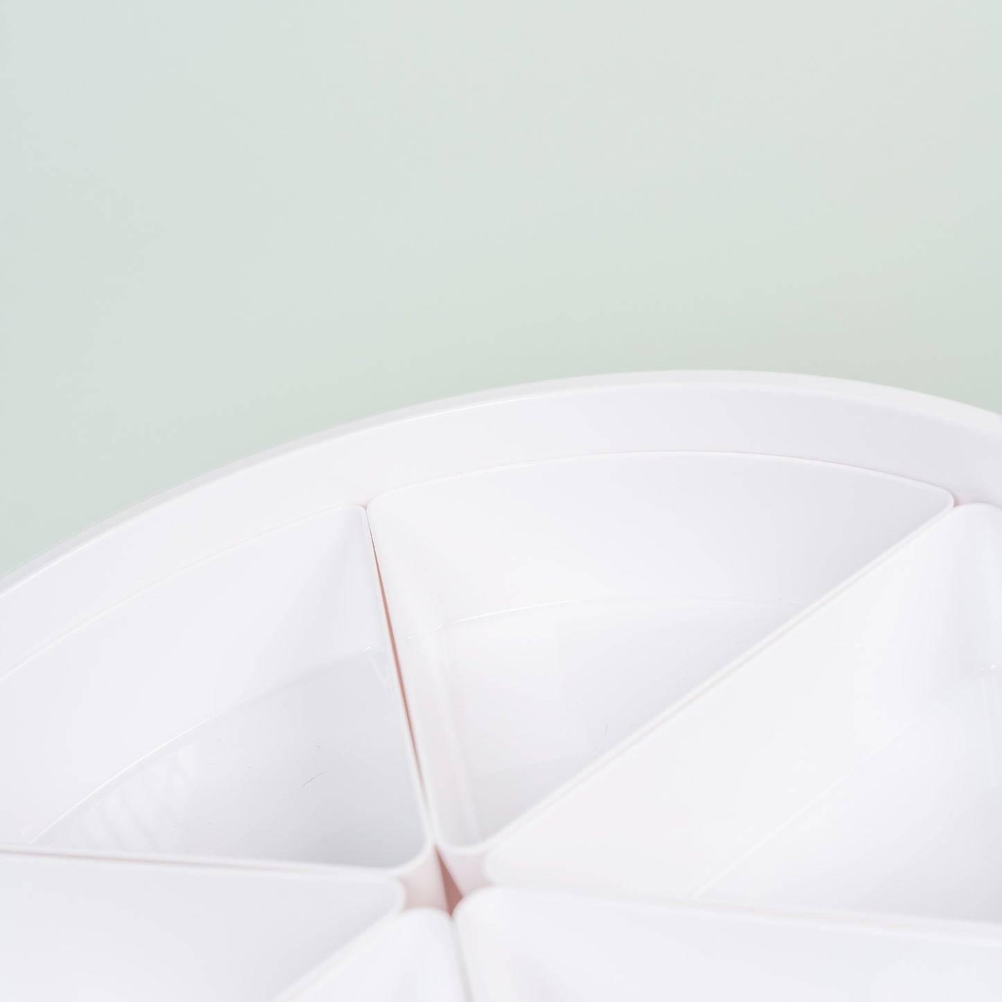 Sensorik Spielwanne PlayTRAY als Matschtisch-Ersatz für Kinder ab 6 Monaten – Innendetail - Nohna 